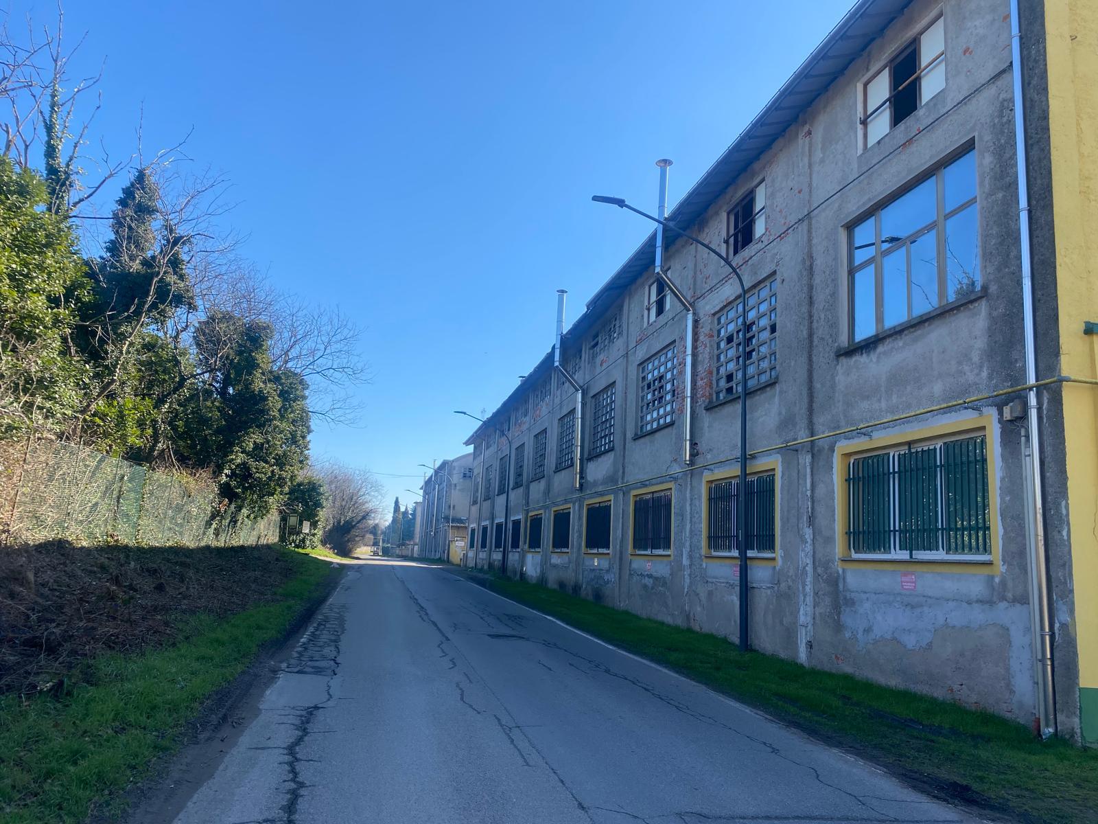 Vista 24 del capannone industriale