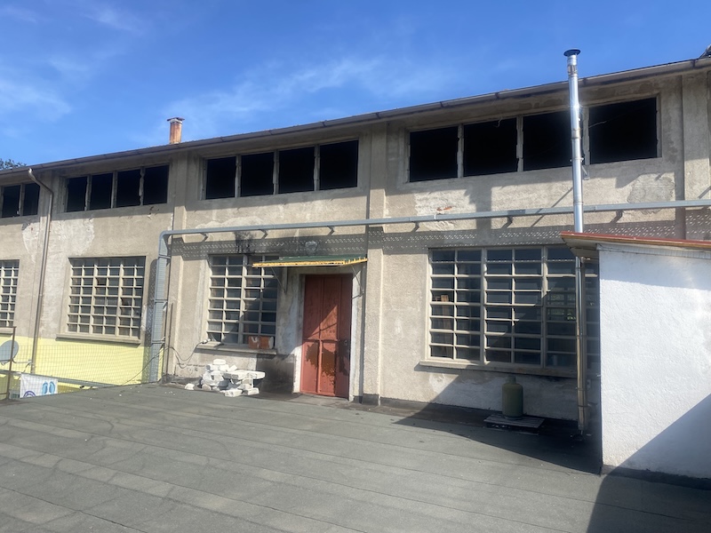 Vista 37 del capannone industriale